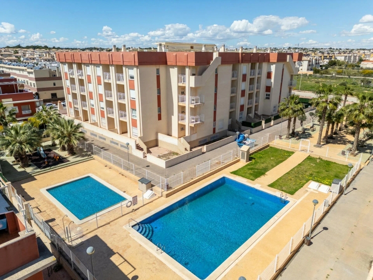 Sanierte Wohnanlage in Lomas de Cabo Roig - Renovierte Wohnungen