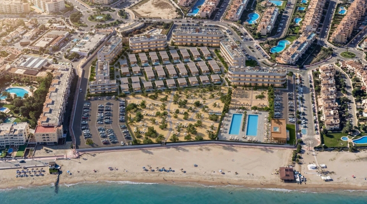 Luxe vakantieappartementen en villa’s met privéstrand aan de kust van Vera Playa-Almería