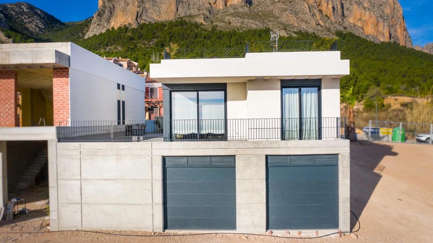 Gloednieuwe vrijstaande villa's met uitzicht op zee in Polop (provincie Alicante) image 32