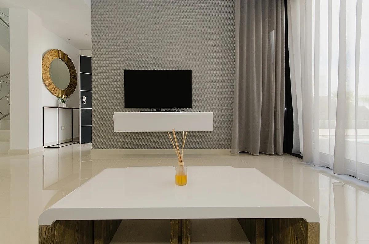 NEU GEBAUTE VILLA IN PLAYA HONDA image 7