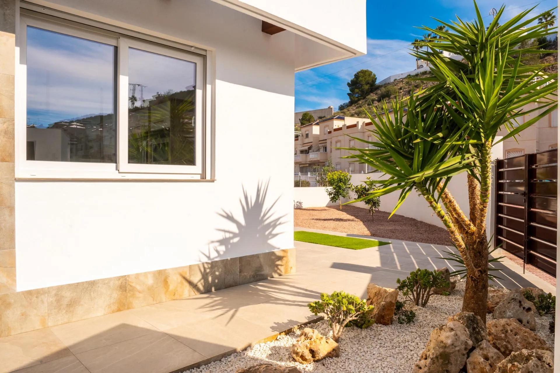 SCHÖNE GROßE VILLA MIT BLICK AUF DEN GOLFPLATZ "LA MARQUESA"! image 4