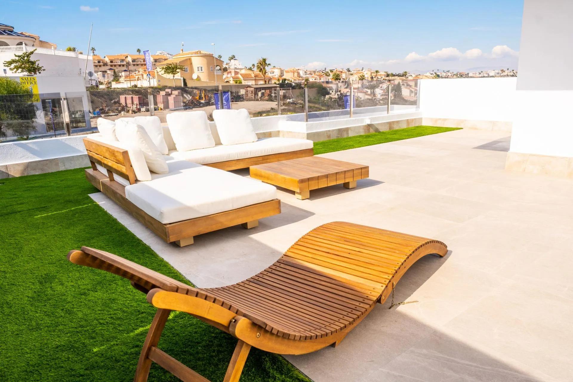 SCHÖNE GROßE VILLA MIT BLICK AUF DEN GOLFPLATZ "LA MARQUESA"! image 8
