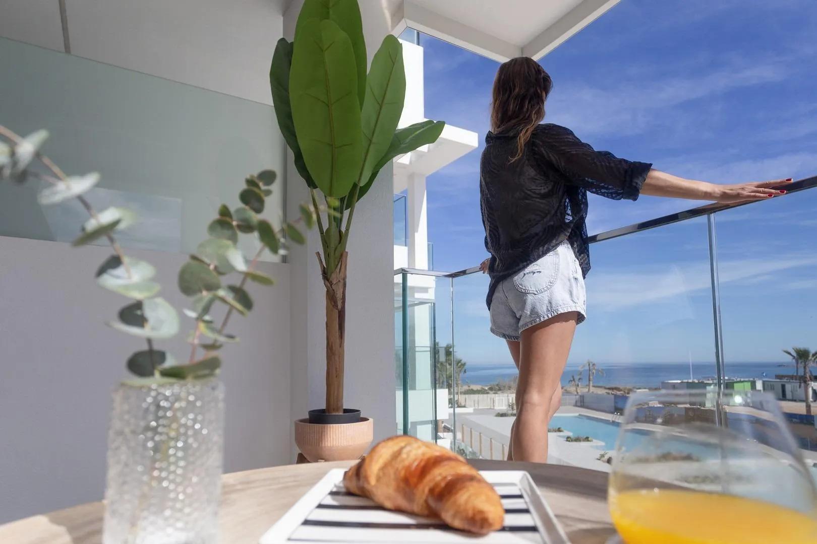 VIVIENDA MEDITERRANEA A ESCASOS METROS DEL MAR image 16