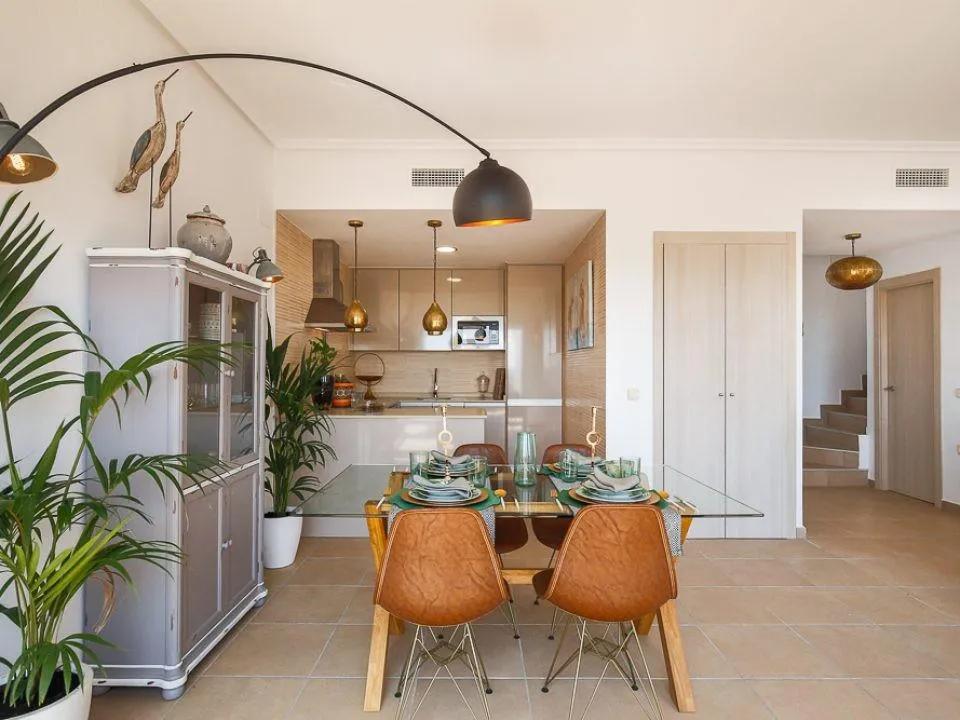 BOLIG MED HAVUTSIKT OG STORE TERRASSER!!! image 16