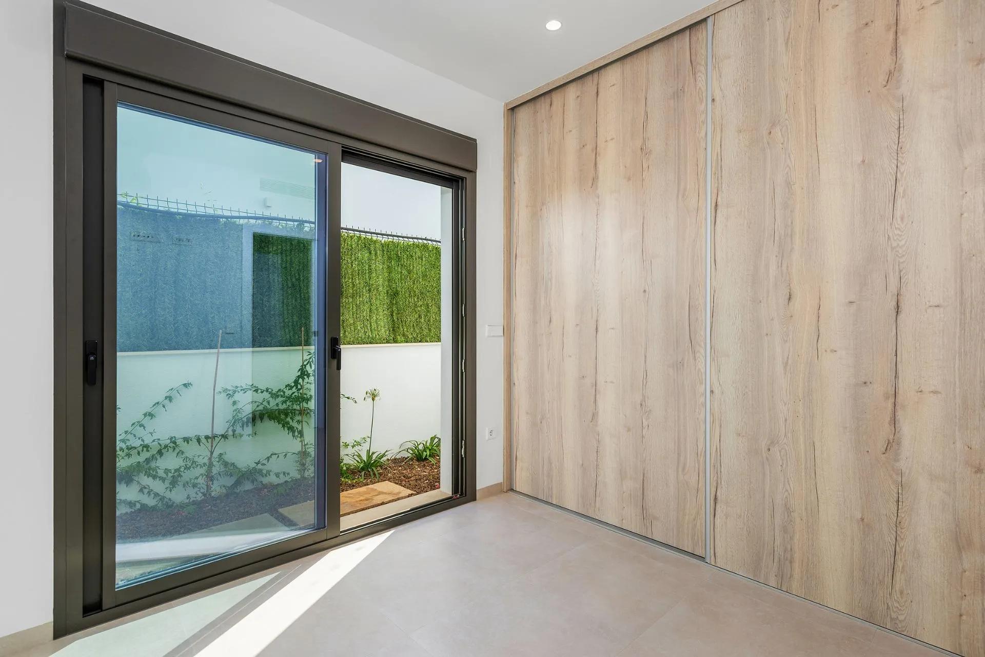 NOWY BUDYNEK WILLE W SAN JAVIER image 3