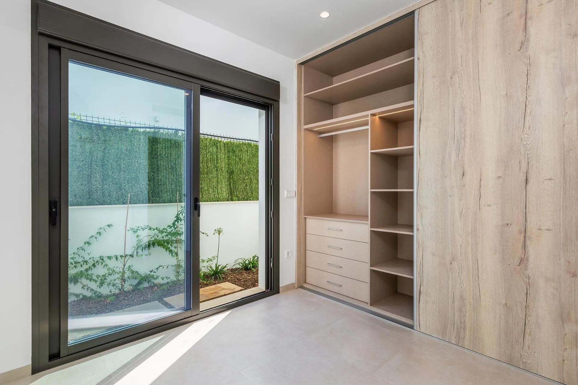 NOWY BUDYNEK WILLE W SAN JAVIER image 5