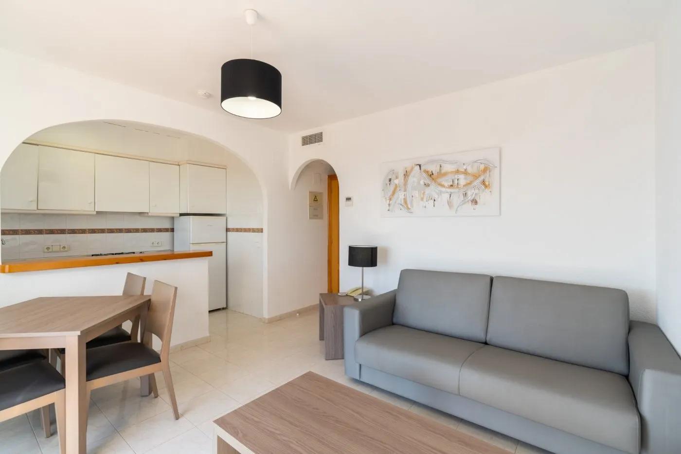 APARTAMENTY BUNGALOW NA GÓRNYM PIĘTRZE W CALPE image 3