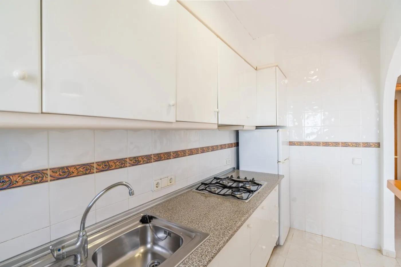 APARTAMENTY BUNGALOW NA GÓRNYM PIĘTRZE W CALPE image 8