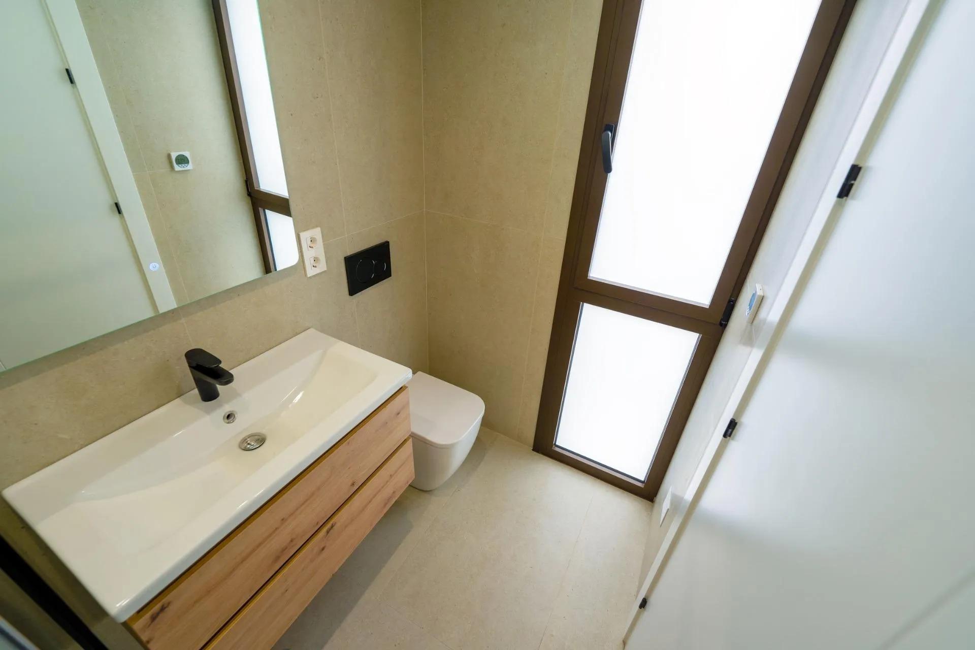 NYBYGGEDE VILLAER I NÆRHETEN AV ROJALES image 13