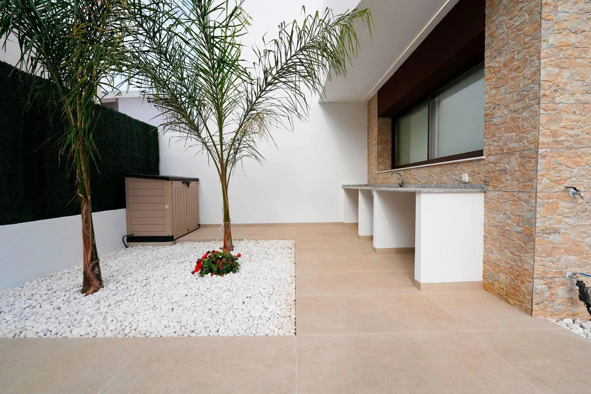 NYBYGGEDE VILLAER I NÆRHETEN AV ROJALES image 7