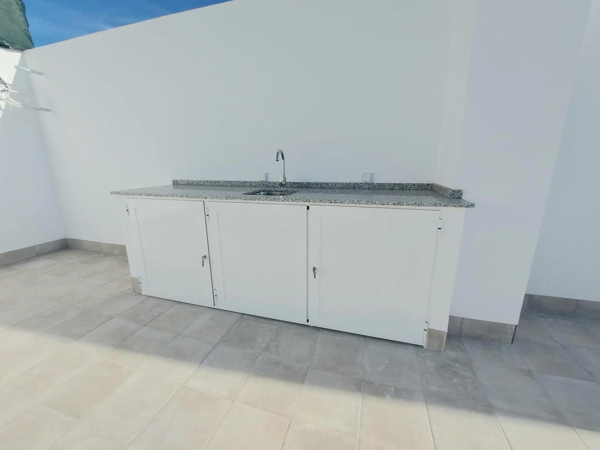 VILLAS PAREADAS DE OBRA NUEVA EN ROLDAN image 27