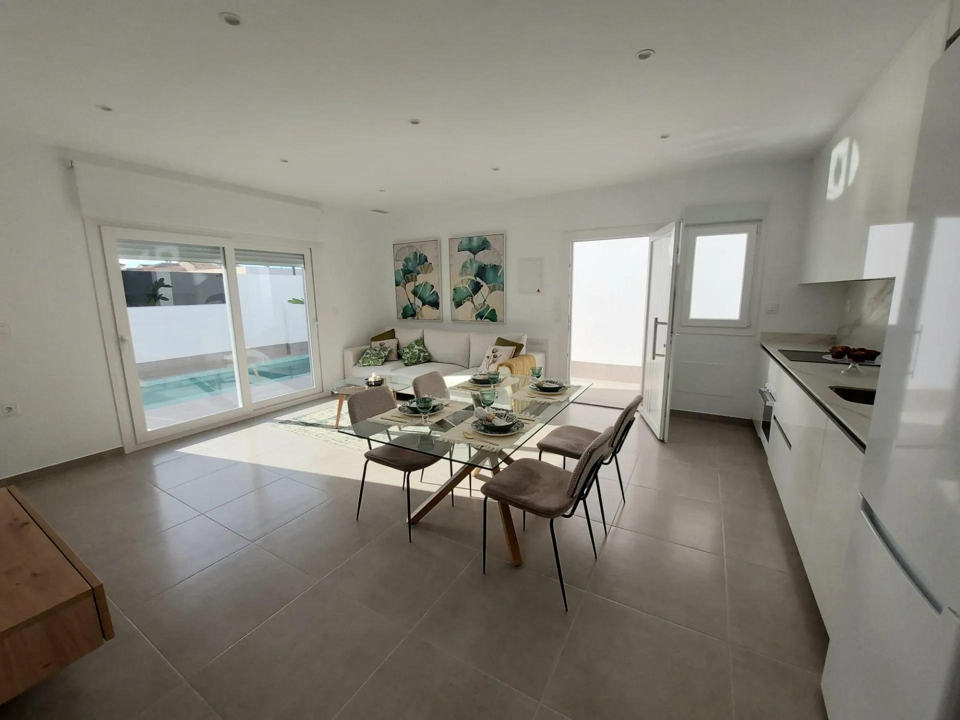 NEU GEBAUTE DOPPELHAUSHÄLFTEN IN ROLDAN image 13