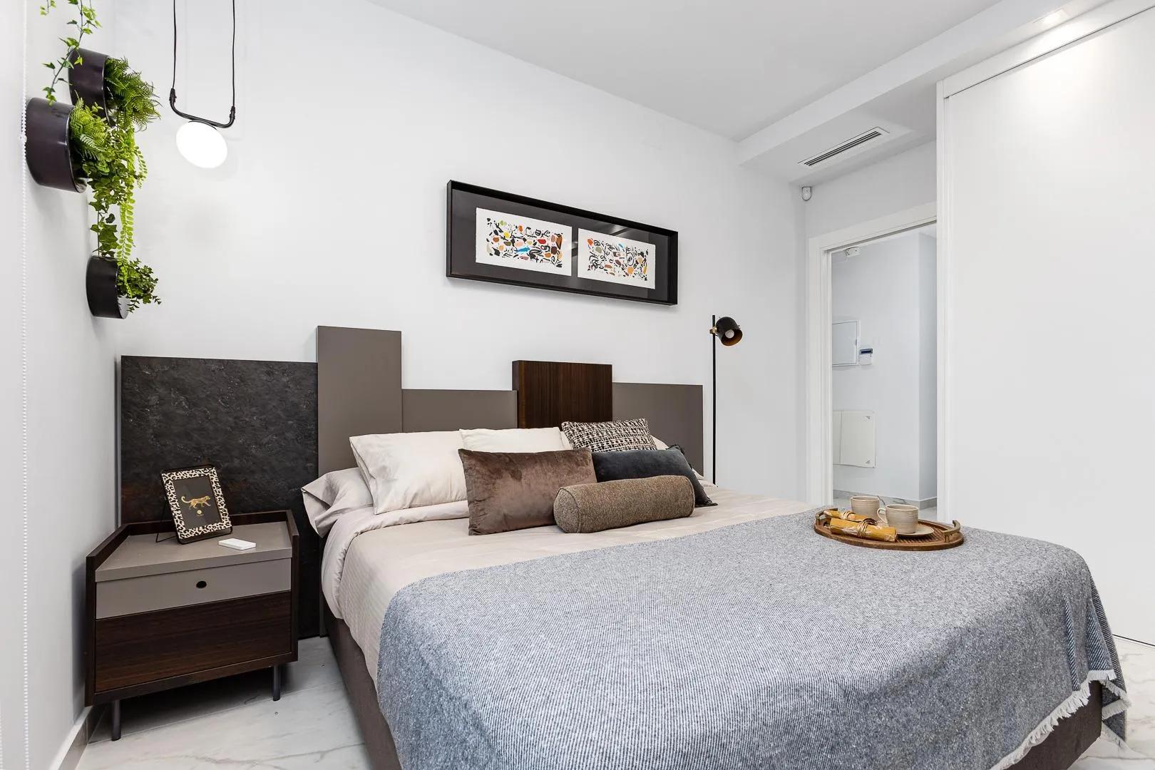 NEU GEBAUTE WOHNANLAGE IN LOS ALTOS image 17