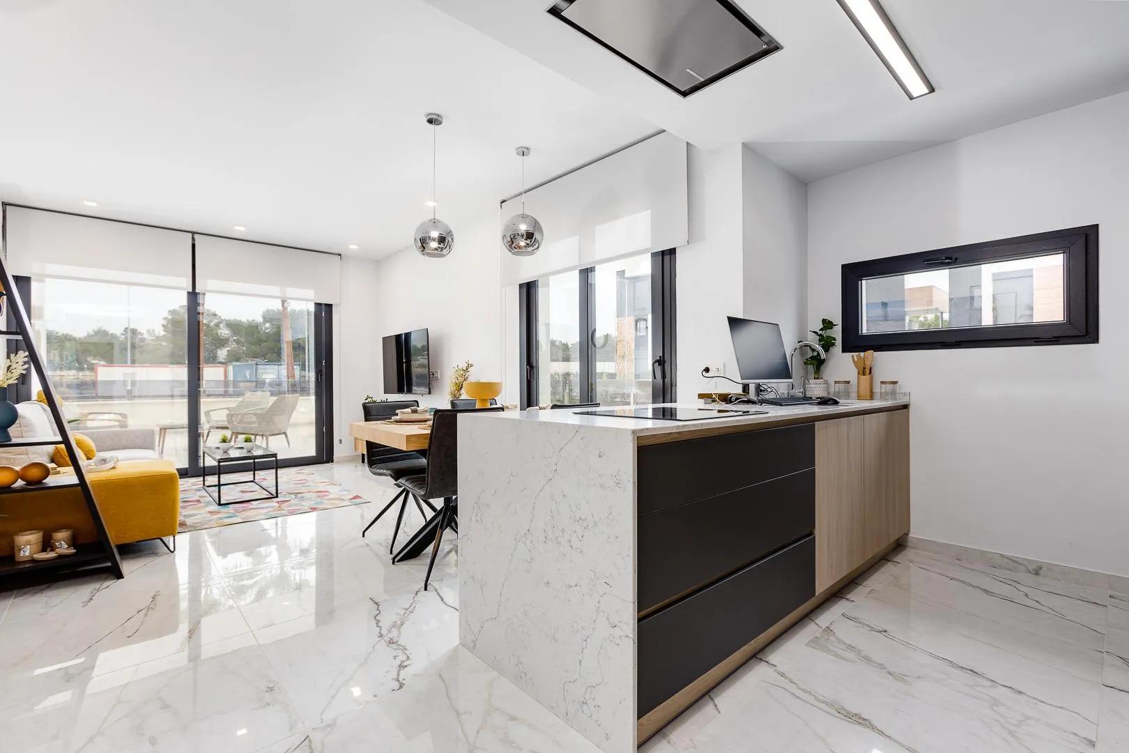 NEU GEBAUTE WOHNANLAGE IN LOS ALTOS image 10