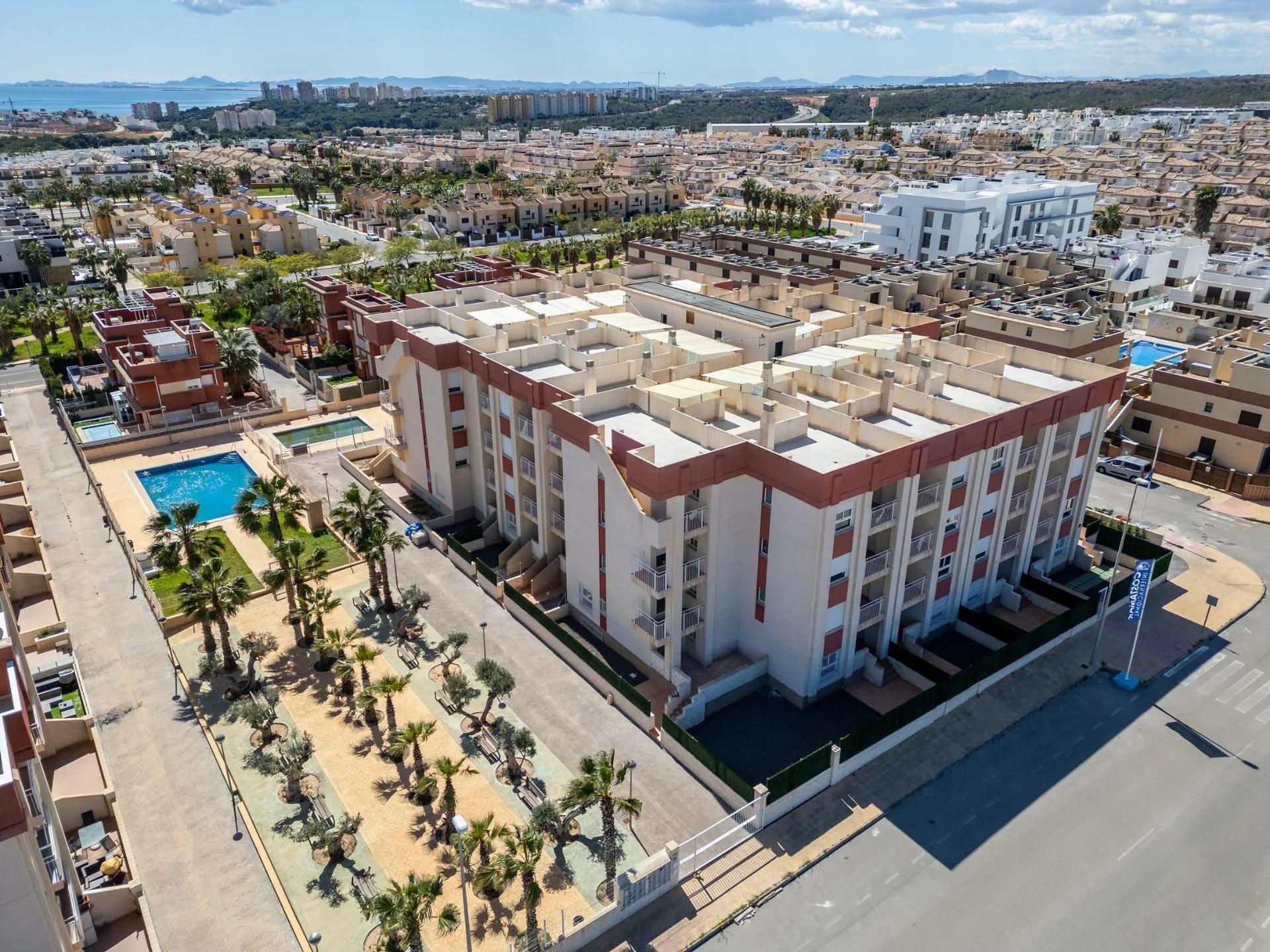 Regenerated Residential Complex in Lomas de Cabo Roig – Renovated Apartments image 6