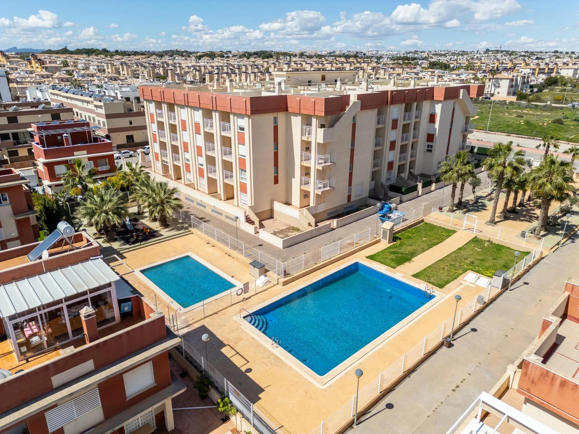 Regenerated Residential Complex in Lomas de Cabo Roig – Renovated Apartments image 9