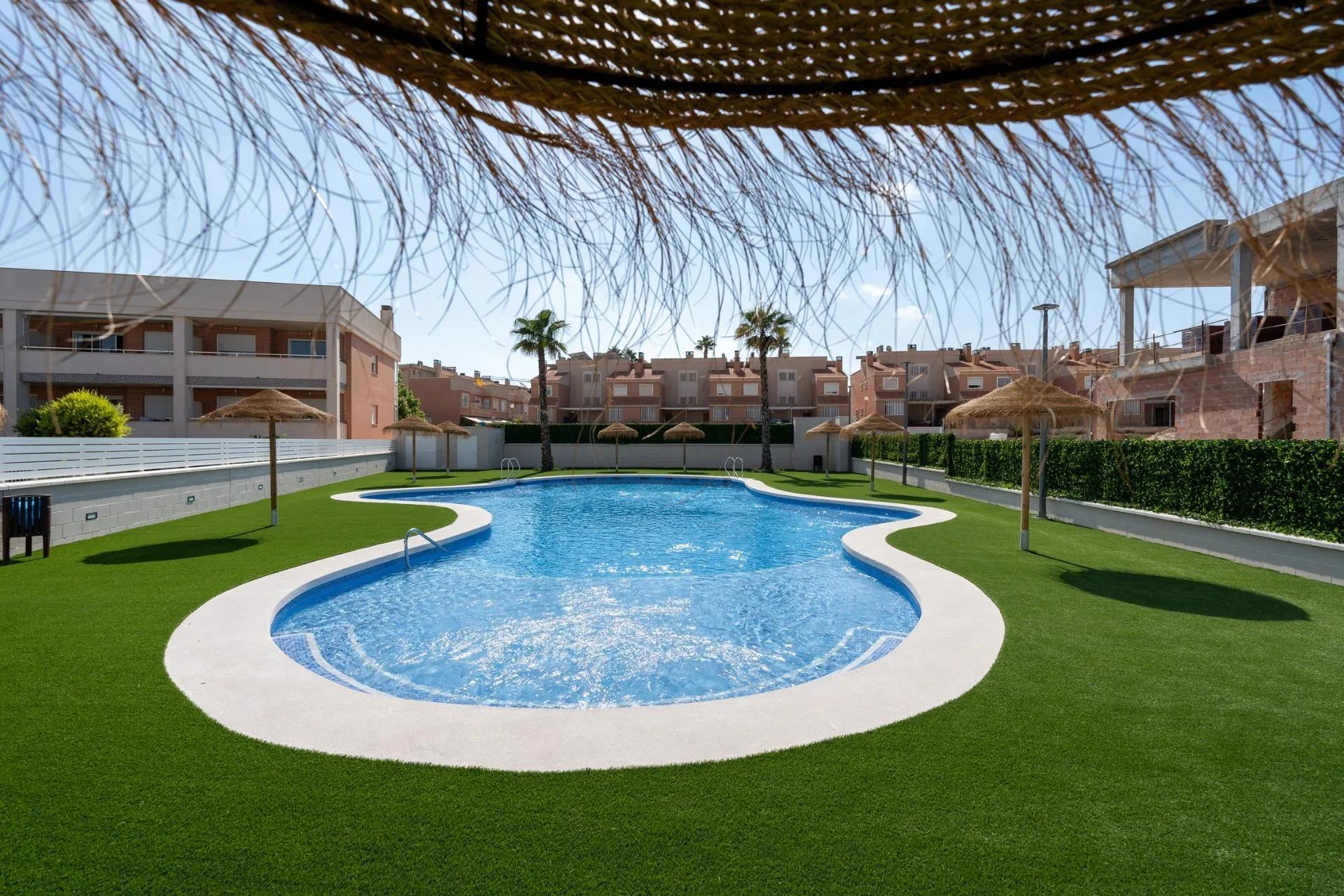 BUNGALOWS MET 3 SLAAPKAMERS IN EEN EXCLUSIEVE WOONPLAATS IN GRAN ALACANT! image 29