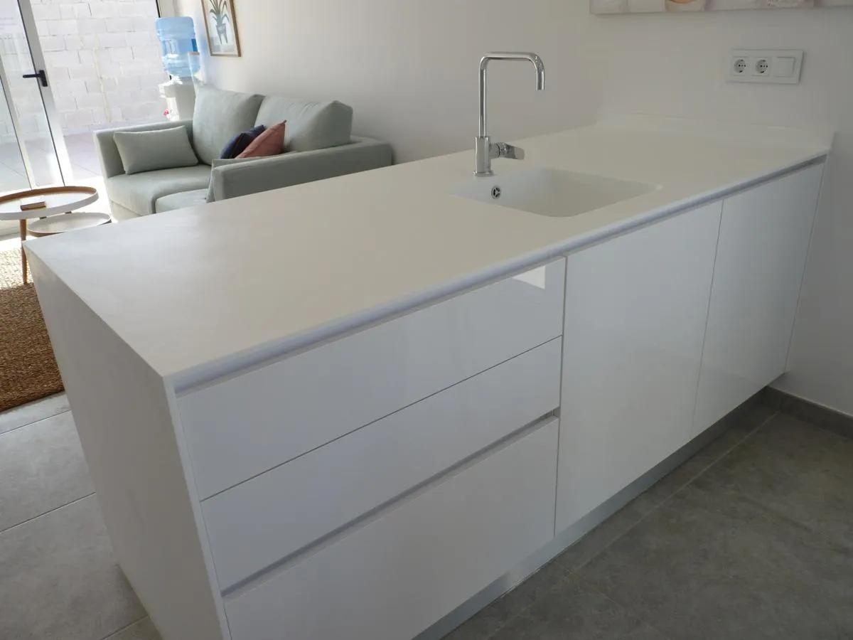 Nybyggt bostadskomplex med moderna bungalows och radhus i Pilar de la Horadada. image 4