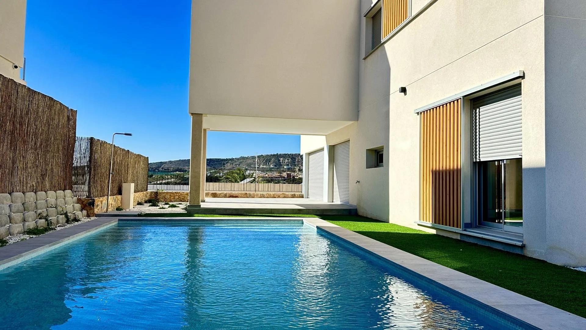 VILLA DE DISEñO MODERNO CON VISTAS AL GOLF image 4