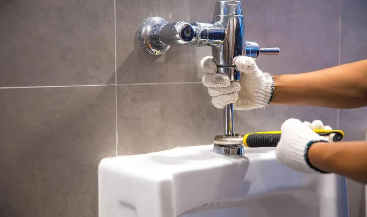 Plumber in Torreviej... image