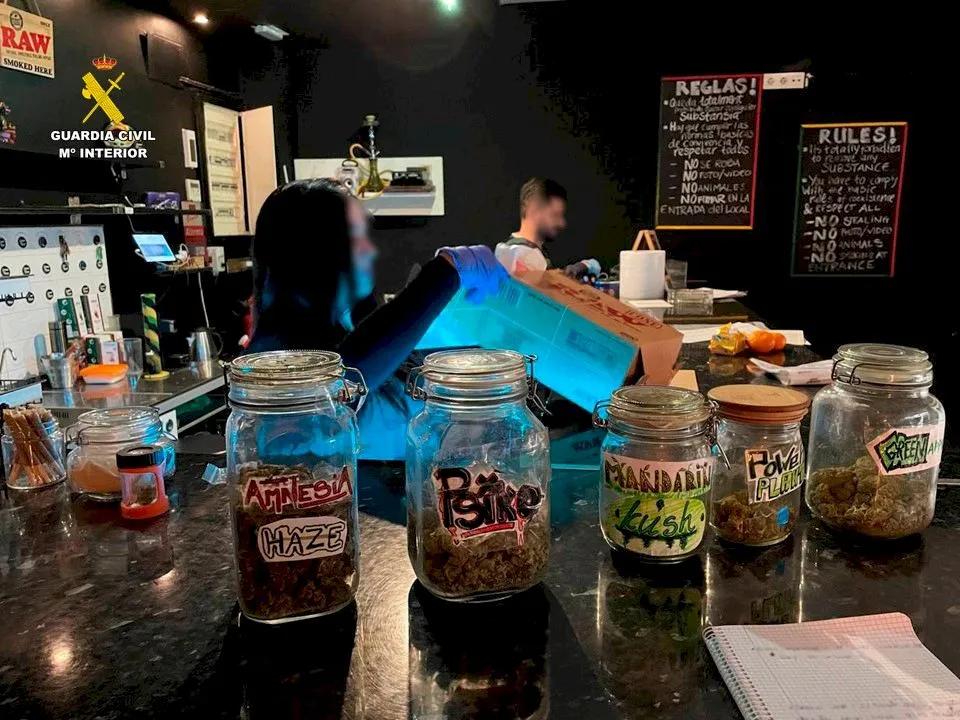 Weed Club Shop Benid... image
