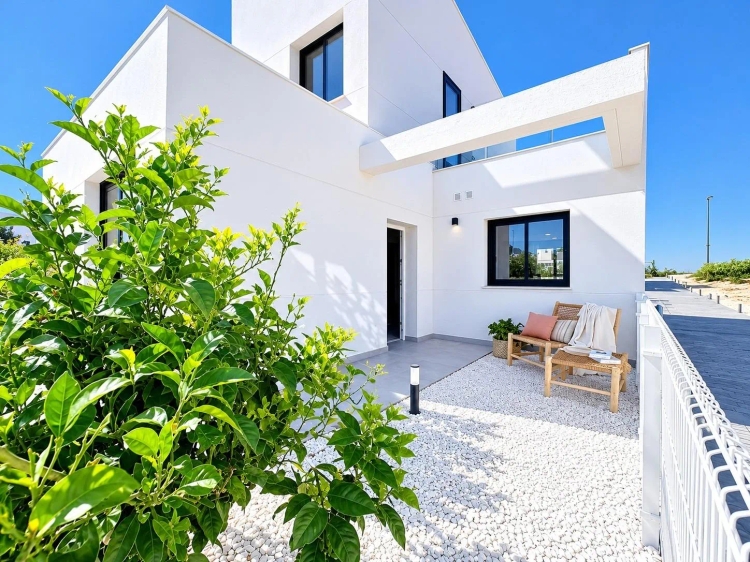 Bezugsfertige Neubau-Reihenhäuser und Doppelhaushälften im Altaona Golf Resort, Murcia