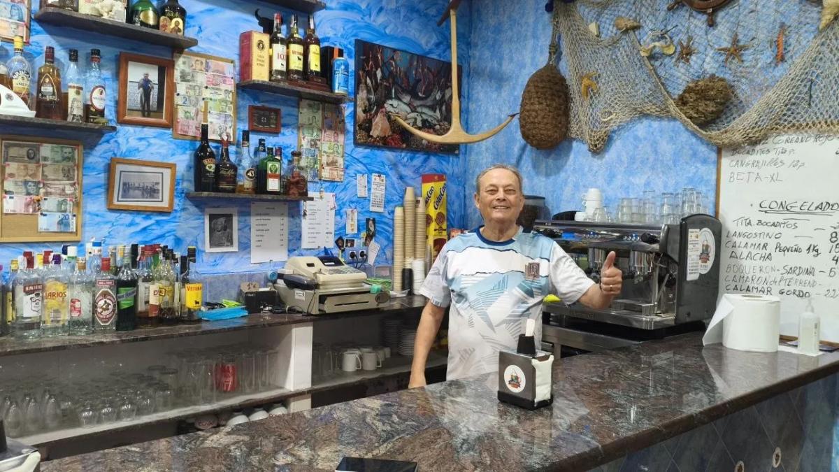 Bar y Pesca Torrevie... image